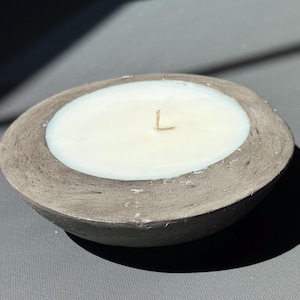 Round Soy Wax Candle in Handmade Ceramic Bowl, Single Wick Candle, Minimalist Home Decor, Luxury Decorative Candle