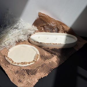 Gold Edge Candle & Tray Set – Handmade Soy Candle with Oval Dish and Wabi-Sabi Decorative Tray, Minimalist Home Decor Gift