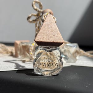 Hanging Car Diffuser: Refillable Glass Aromatherapy Freshener with Wooden Cap