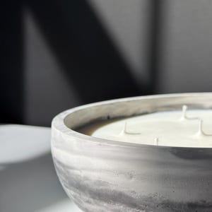 Round Concrete Candle Bowl – Hand-Poured Soy Candle | Sculptural Minimalist Decor | Large Centerpiece Candle | Cozy Earth Tones