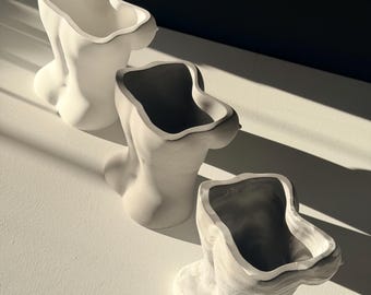 Keramisk kropp ljuskärl kvinnlig torso ljusburk ljustillverkningsbehållare skulptural ljushållare modern minimalistisk inredning