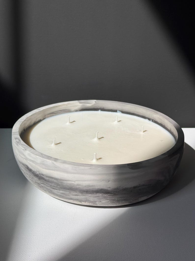 Round Concrete Candle Bowl – Hand-Poured Soy Candle | Sculptural Minimalist Decor | Large Centerpiece Candle | Cozy Earth Tones