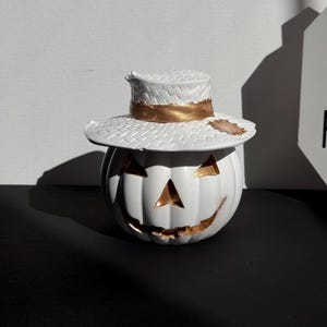 Bougie épouvantail citrouille : décoration d&#39;Halloween en cire de soja faite main
