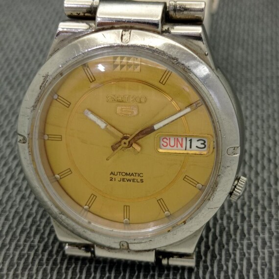 Genuine Vintage Seiko 5 Automatic 7S26A Japan Mens Original Dial Watch A246-U View 3
