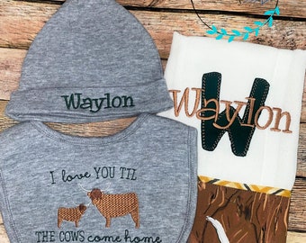 Highland Cow Bib and Burp Cloth Gift Set for baby boy - Hunter Green and Gray - Personalized Baby Shower Gift