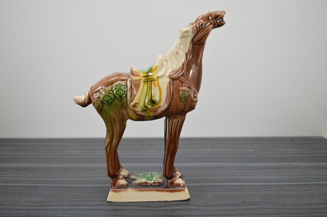 Vintage Chinese Horse Sculpture Figure Tang Dynasty Tricolored