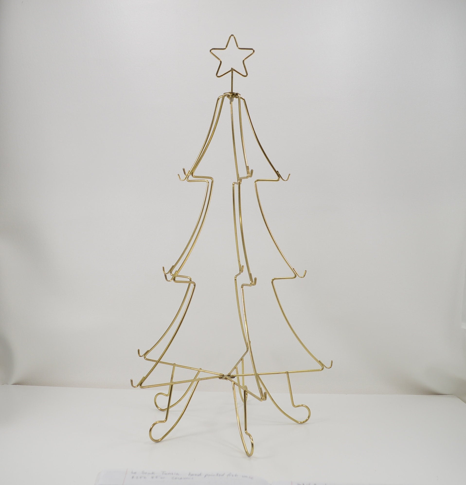 Tree Swaying Christmas Vintage Gold Wire Mesh Table Top Holiday Decor –  JAMsCraftCloset