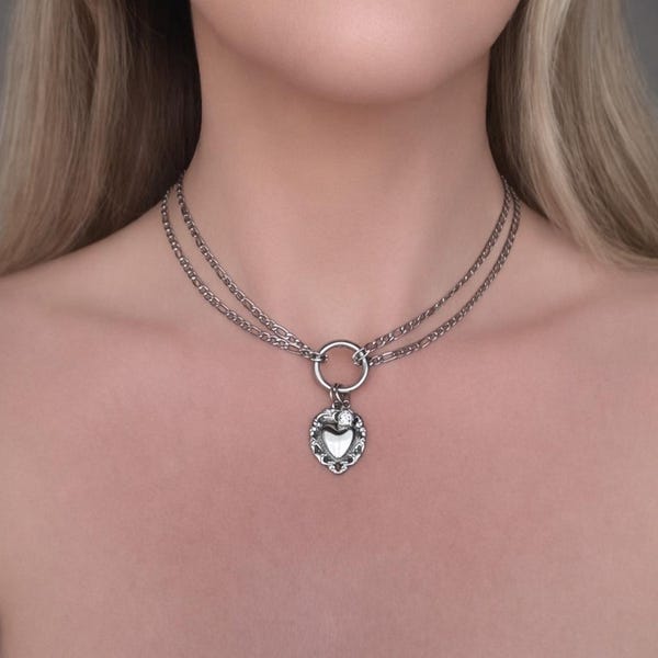 Dwuwarstwowy naszyjnik z zawieszkami ze stali nierdzewnej – choker w stylu vintage z sercem i kryształkami