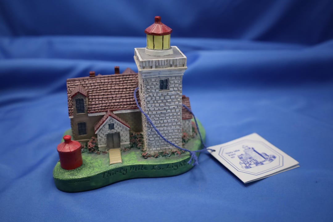 Spoontiques Lighthouse Figurine Replica - Thirty Mile Point New York ...