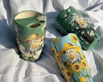 Caneca de viagem com flores coloridas, caneca de cerâmica feita à mão, copo de cerâmica para viagem, caneca para gole pintada à mão, caneca para gole de café, presente de Dia das Mães para ela