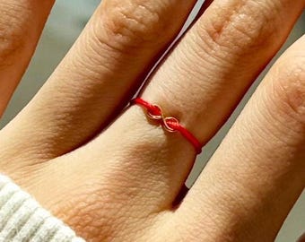 Czerwony pierścionek ze złota Dainty, pierścionek z zawieszką nieskończoności na czerwonym sznurku, czerwone pierścionki dla kobiet, regulowany pierścionek, prezenty dla niej, prezenty dla mamy, prezenty dla taty