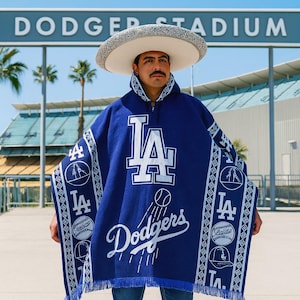Poncho de los Dodgers hecho a mano – Azul y blanco, 101,6 cm de hombro a cintura x 122 cm de ancho – algodón Gaban