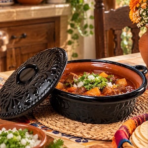 Casuela grande mexicana Talavera con tapa / Negro sobre negro