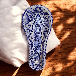 Traditional  Mexican Talavera Spoon Holder/Cuchara | White & Blue