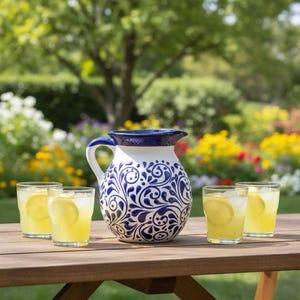 Handgemachter mexikanischer Talavera Krug | Kobaltblau & Weiß