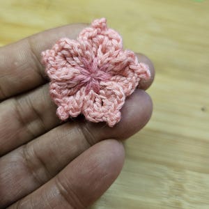 かぎ針編みの桜模様
