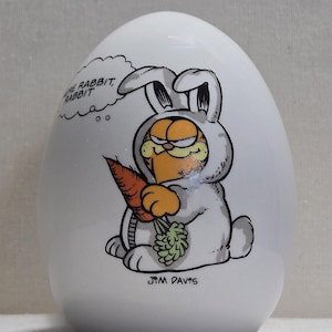 Vintage 1978 Garfield Ceramic Egg Coin Bank