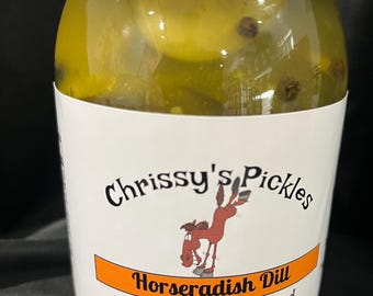 Pepinillos de eneldo y rábano picante