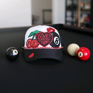 Designer-truckerhoed voor dames: Love is a Burning Thing!