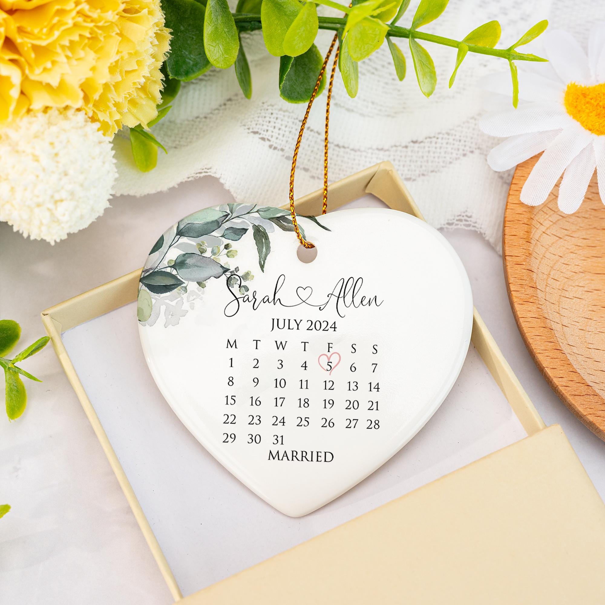 Married Ornament Calendar Gift,Personalized Calendar Ornament Wedding Gift,Custom Wedding Date Anniversary Ornament,Newlywed Gift