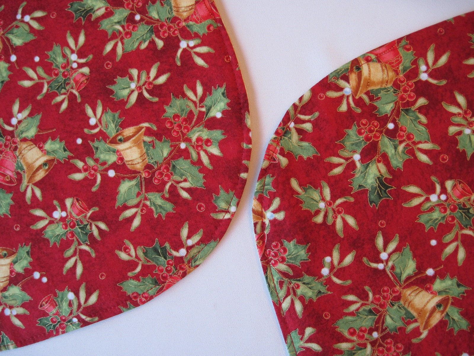 Red and Gold Oval Placemats Set of 4 or 6 Christmas Placemats Etsy