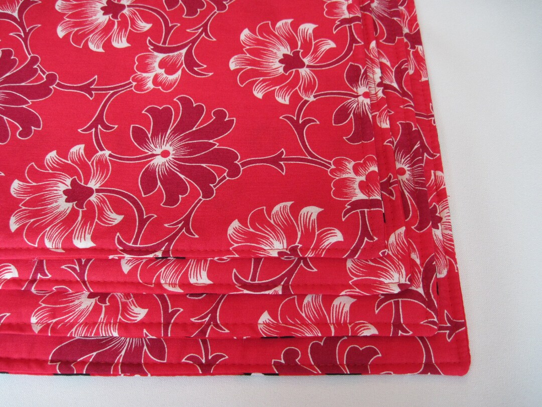 Red Floral Placemats Reversible Set 4 or 6 Red Black Placemats Etsy