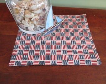 Country American Flag Centerpiece Table Topper Reversible Red Beige Blue Single Placemat Rustic Patriotic 4th July Table Decor Flag Decor