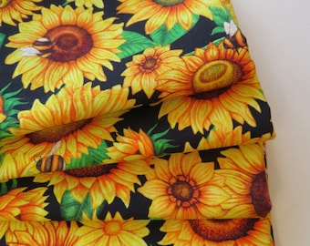 Yellow Sunflower Napkins Set of 4 or 6 Yellow Summer Napkins Sunflower and Bumble Bee Napkins Yellow Summer Table Dining Decor