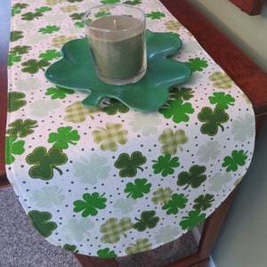 36&quot; St Patricks Day Table Runner Reversible White and Green Shamrock Clover Table Runner St Patricks Day Table Decor Shamrock Home Decor
