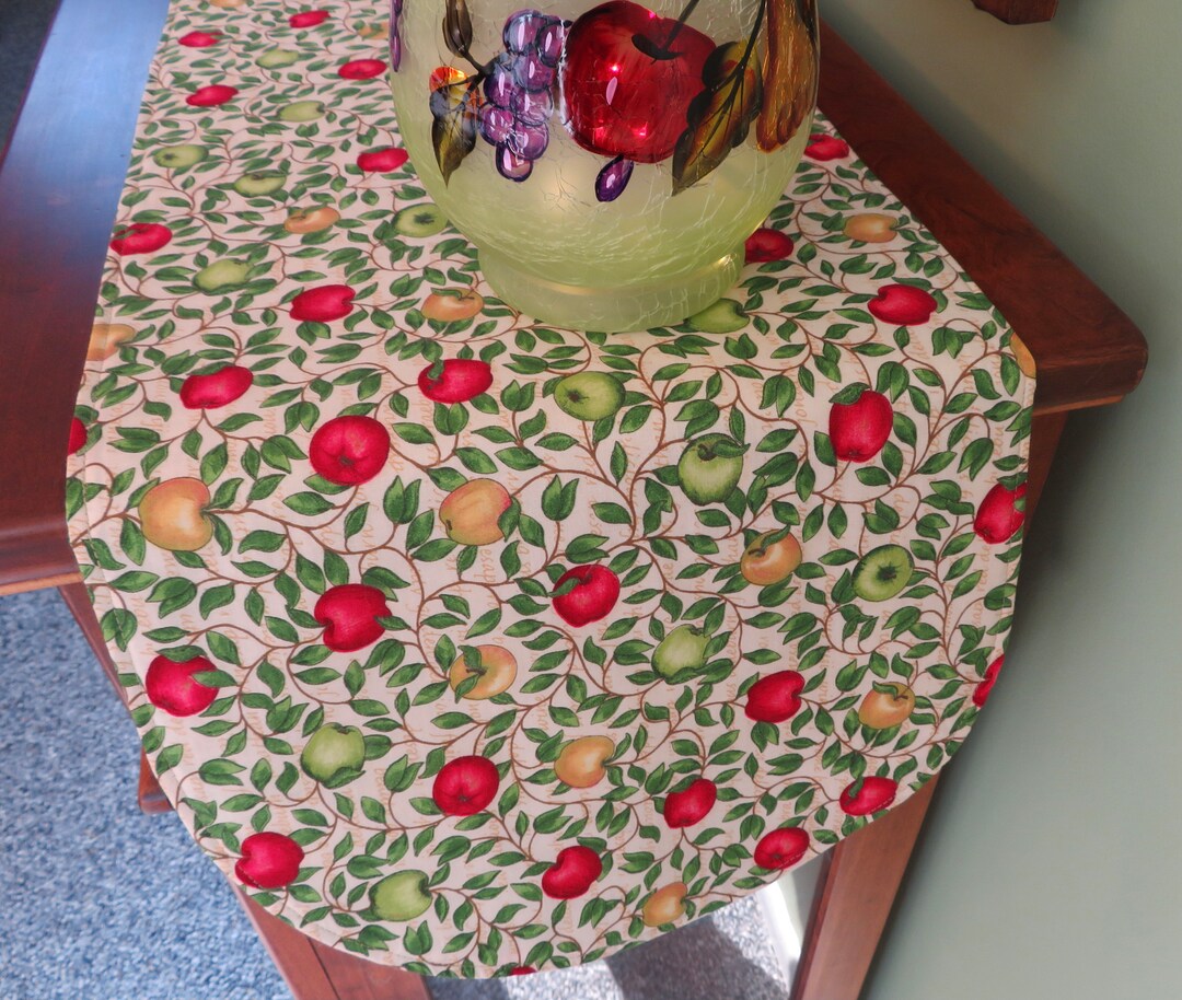 36 Apple Fall Table Runner Reversible Red Green Apple Etsy Singapore