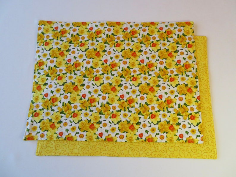 Spring Daffodil Placemats Set of 4 or 6 Easter Spring Placemats Orange Yellow Placemats Daffodil Home Decor Jonquil Placemats image 5