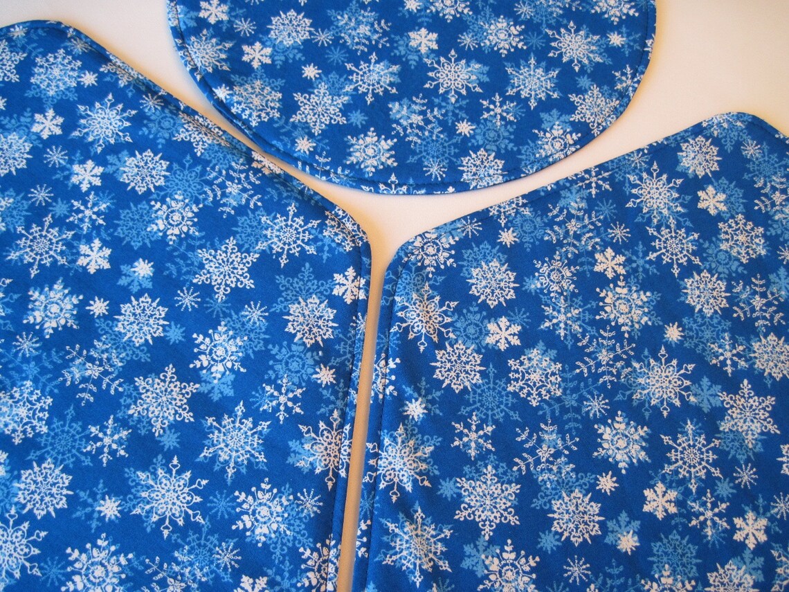 Blue Snowflake Placemats Reversible Set of 4 or 6 Blue White Etsy
