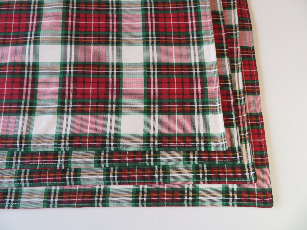 Christmas Plaid Placemats Reversible 4 or 6 White Red Tartan Christmas