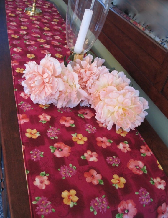 Indoor and Outdoor Party 13 x 90 inch OTVEE Retro Pink Rose Flower Table Runner Home Decor Polyester Coffee Table Runner for Family Dinners or Gatherings