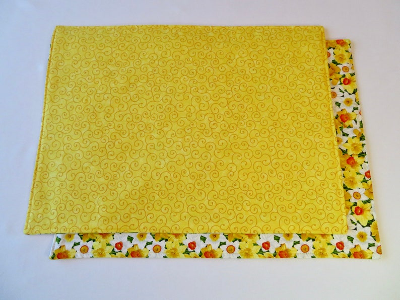 Spring Daffodil Placemats Set of 4 or 6 Easter Spring Placemats Orange Yellow Placemats Daffodil Home Decor Jonquil Placemats image 4