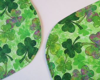 Oval St Patricks Day Placemats Set 4 or 6 Reversible Bright Green Shamrock Placemats Clover Placemats St Patricks Day table decor