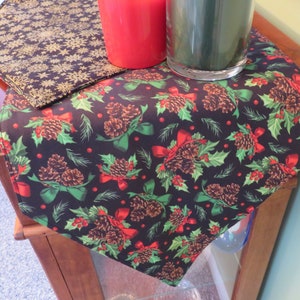 54&quot; Christmas Pinecone and Holly Table Runner Reversible Black and Gold Snowflake Table Runner Christmas Centerpiece Christmas Table Decor