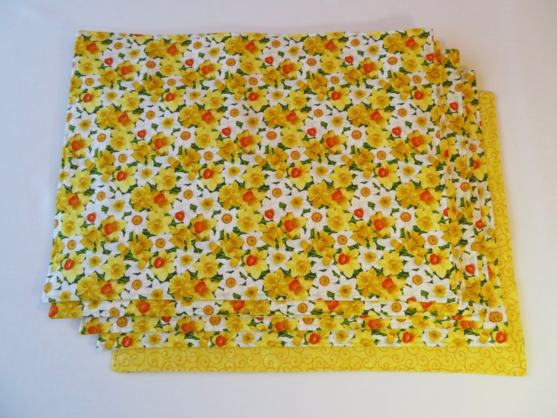 Spring Daffodil Placemats Set of 4 or 6 Easter Spring Placemats Orange Yellow Placemats Daffodil Home Decor Jonquil Placemats image 2