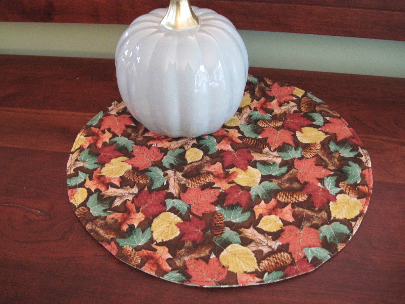 Round Fall Placemats Set 2 or 4 Leaves Pine Cones Centerpiece Etsy