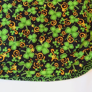 St Patricks Day Oval Placemats Set 4 or 6 Reversible Black Green Shamrock Placemats Clover Placemats March St Patricks Day table decor