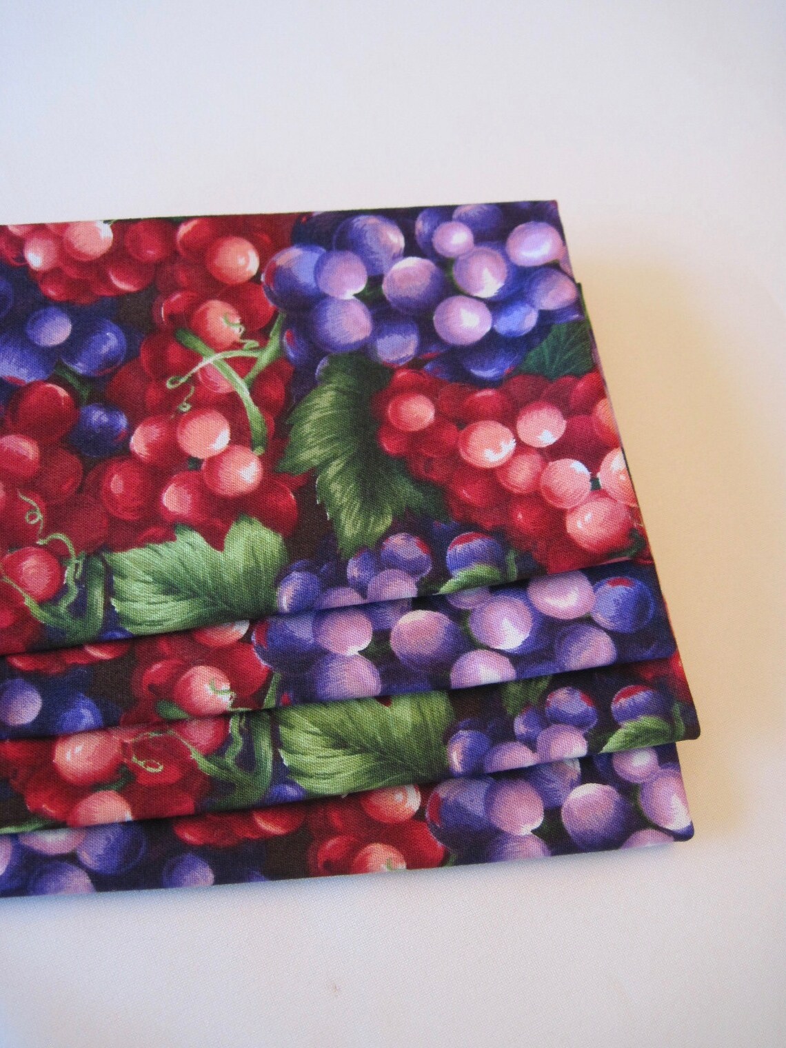Grape Napkins Set 4 or 6 Purple Napkin set Purple Grape Etsy