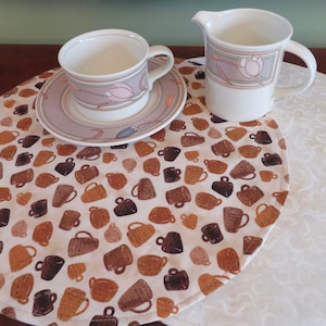 Coffee Round Placemats Reversible Set 2 or 4 Circular Coffee Cup Placemats Brown Tan Placemats Coffee Centerpiece Coffee Bar Mat