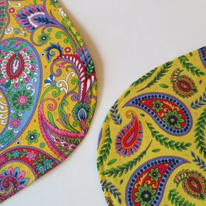 Yellow Paisley Oval Placemats Reversible Set 4 or 6 Red Blue Green Yellow Summer Placemats Trendy Classic Paisley Placemats Kitchen Decor