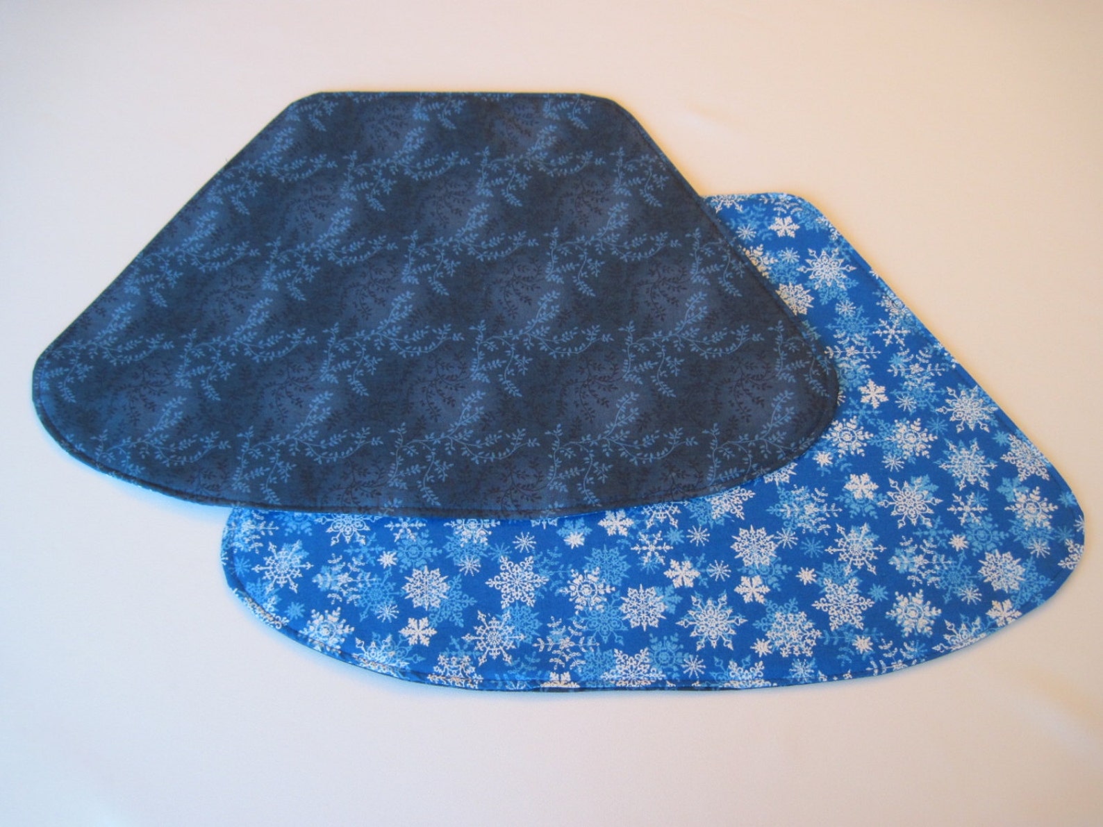 Blue Snowflake Wedge Placemats Reversible Blue Wedge Placemats Etsy