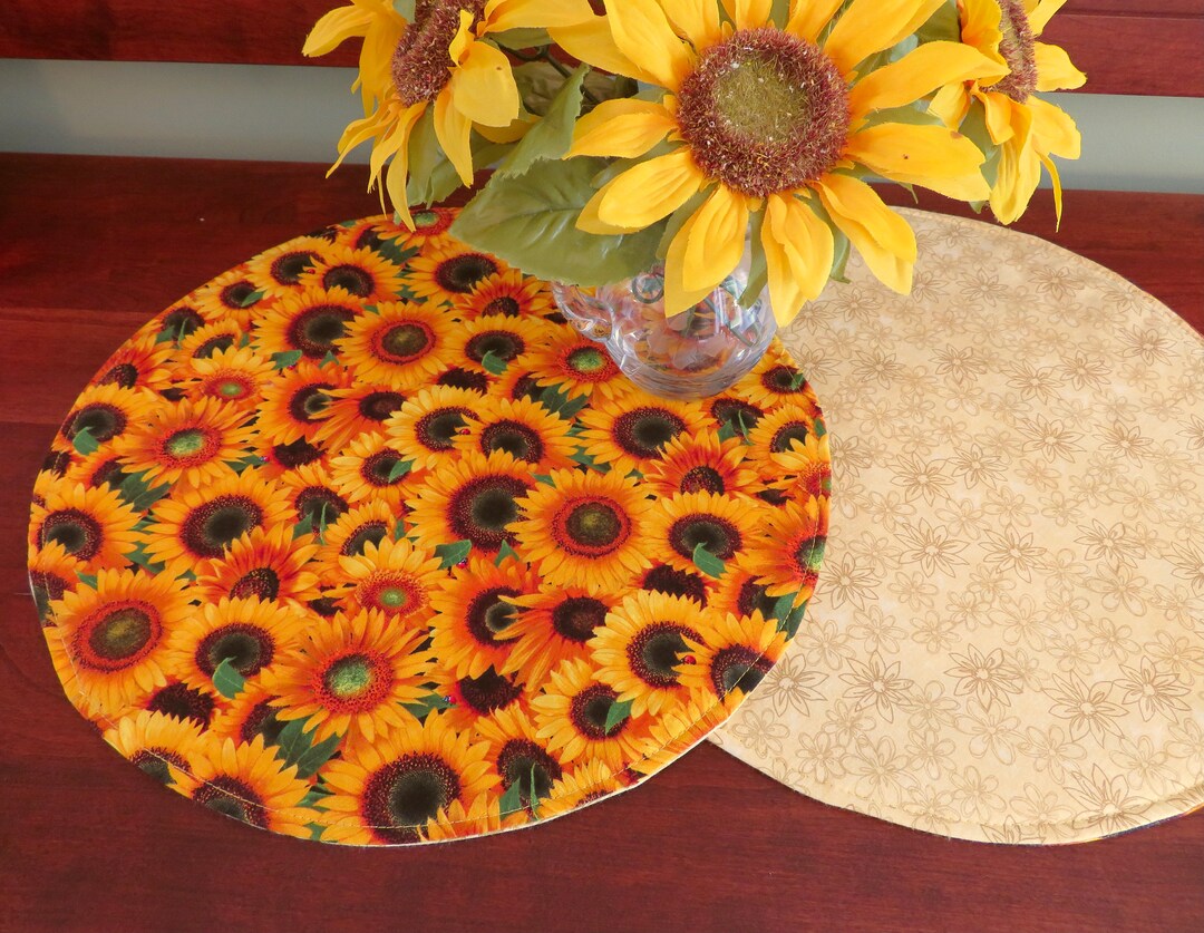 Sunflower Circular Placemats Reversible Set 2 4 6 Yellow Round Plate