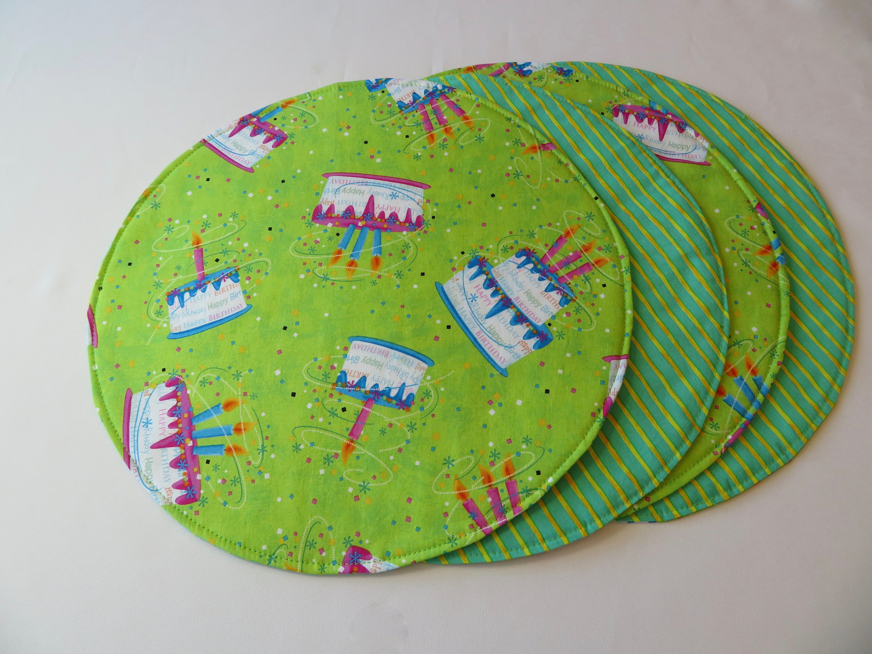 Round Birthday Placemat Set 2 4 6 Reversible Green Birthday Etsy UK