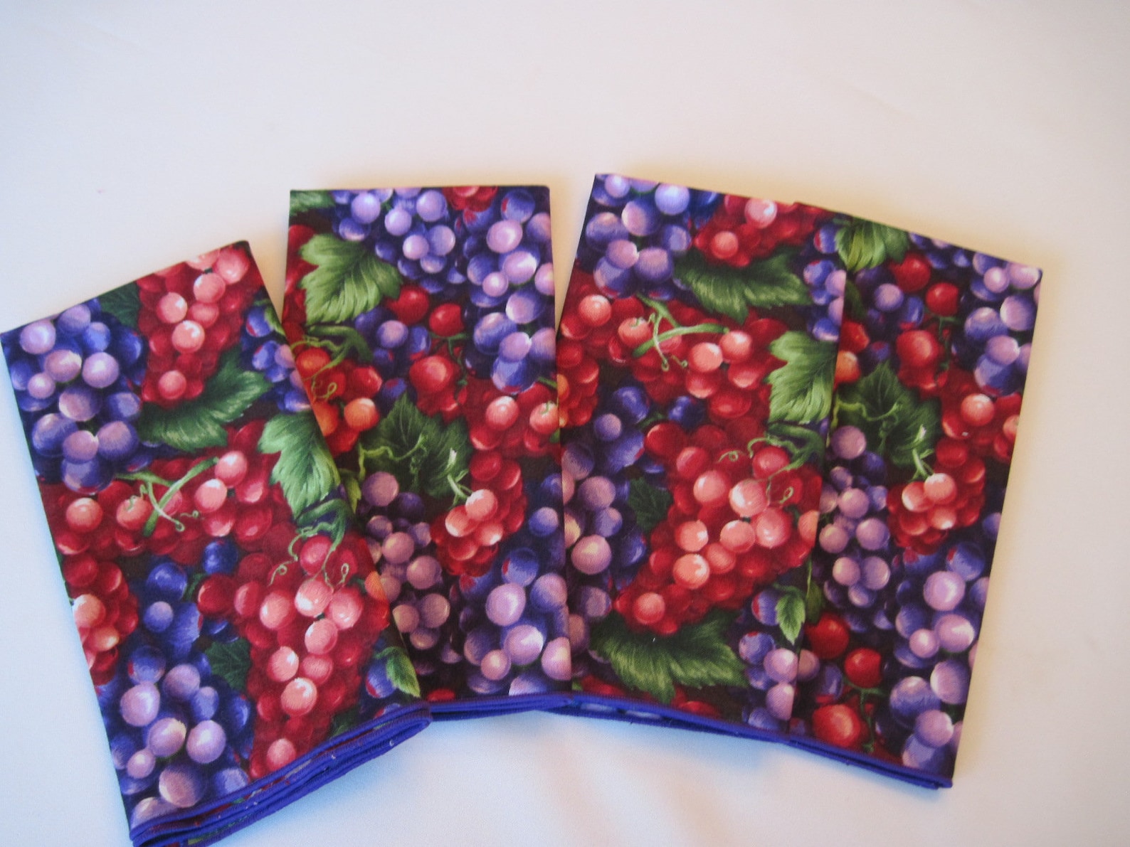 Grape Napkins Set 4 or 6 Purple Napkin set Purple Grape Etsy