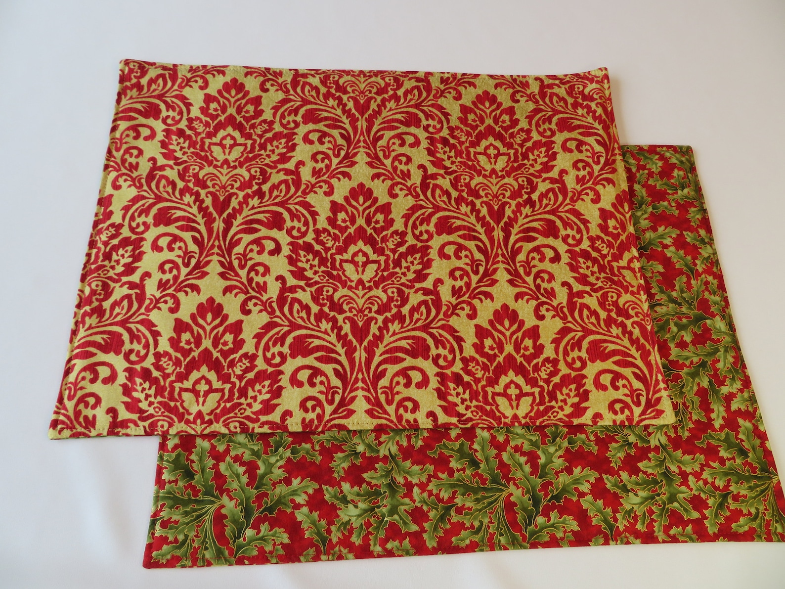Red Gold Christmas Placemats Set 4 or 6 Red Gold Damask Etsy