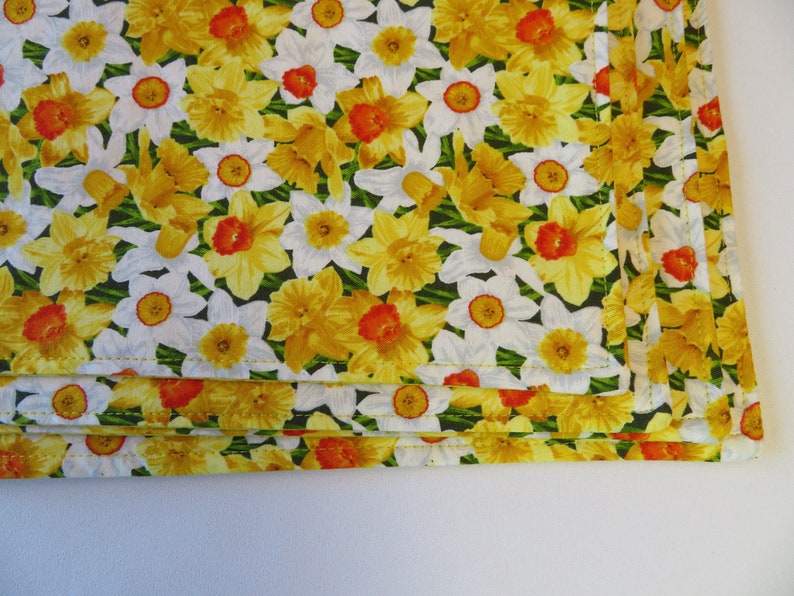 Spring Daffodil Placemats Set of 4 or 6 Easter Spring Placemats Orange Yellow Placemats Daffodil Home Decor Jonquil Placemats image 3