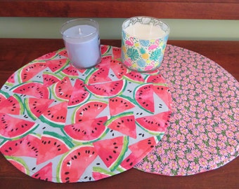 Watermelon Round Placemats Reversible Set 2 4 or 6 Daisy Circular Placemats Centerpiece Summer Placemats Pink Table Decor Summer Decor